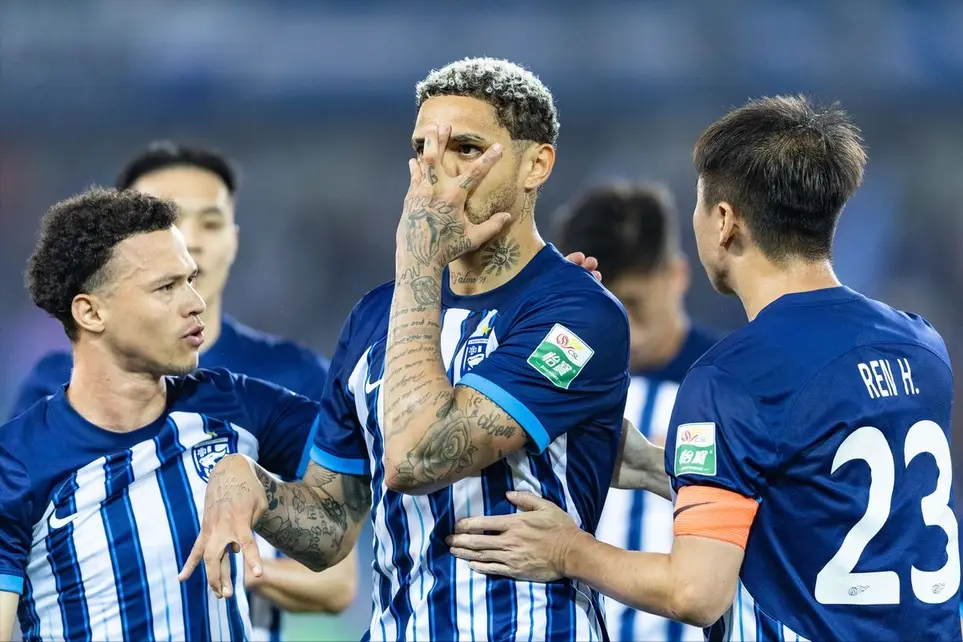 J9九游会官方网站包含底特律活塞训练开放日，国际比赛日复出首秀引欢呼，中超在即，赛季目标并未改变的词条