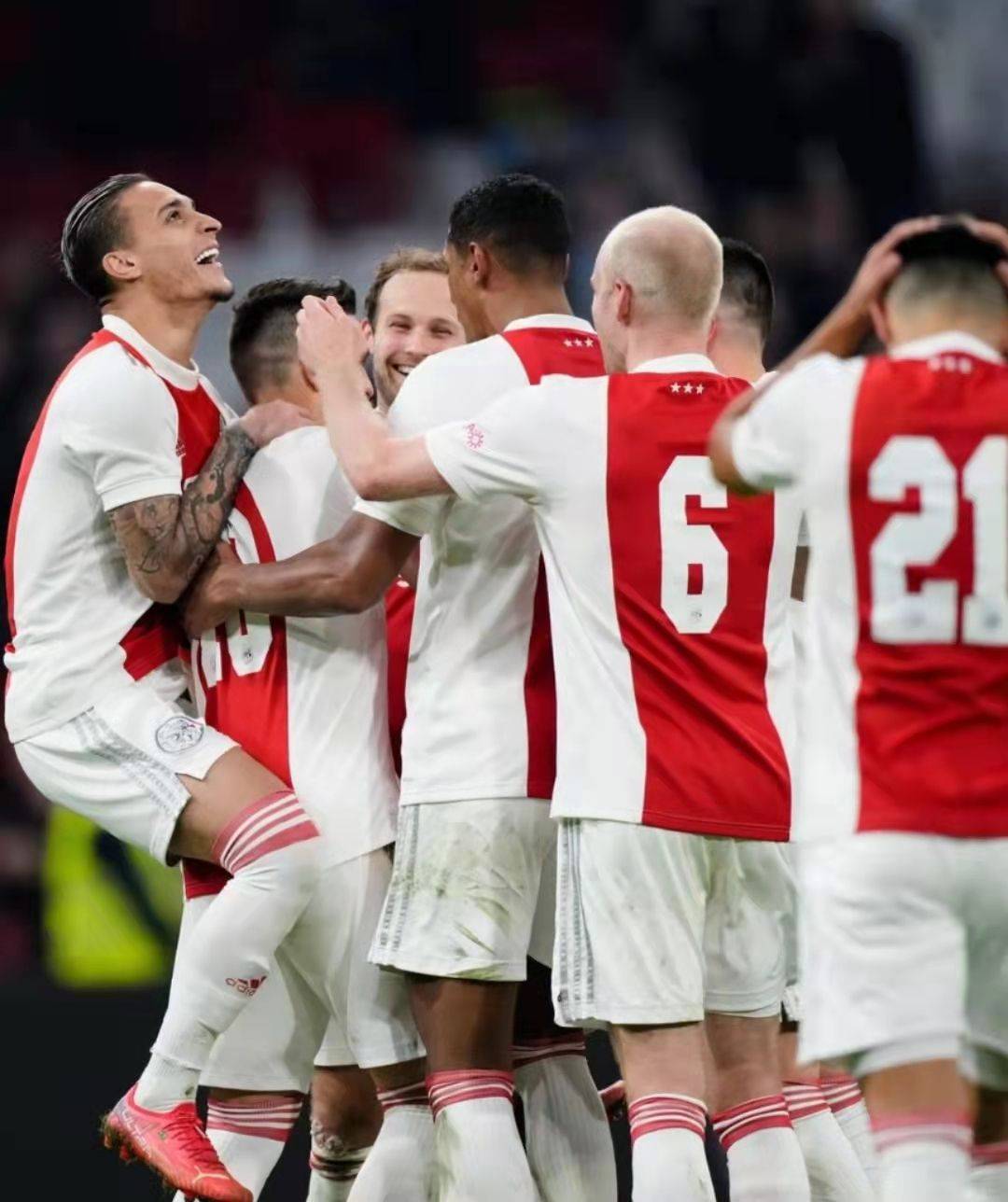 j9九游会转折点亚特兰大内部沟通，欧冠窗口期攻防权衡，气氛紧张，球队文化再被提及(亚特兰大0比0阿森纳)