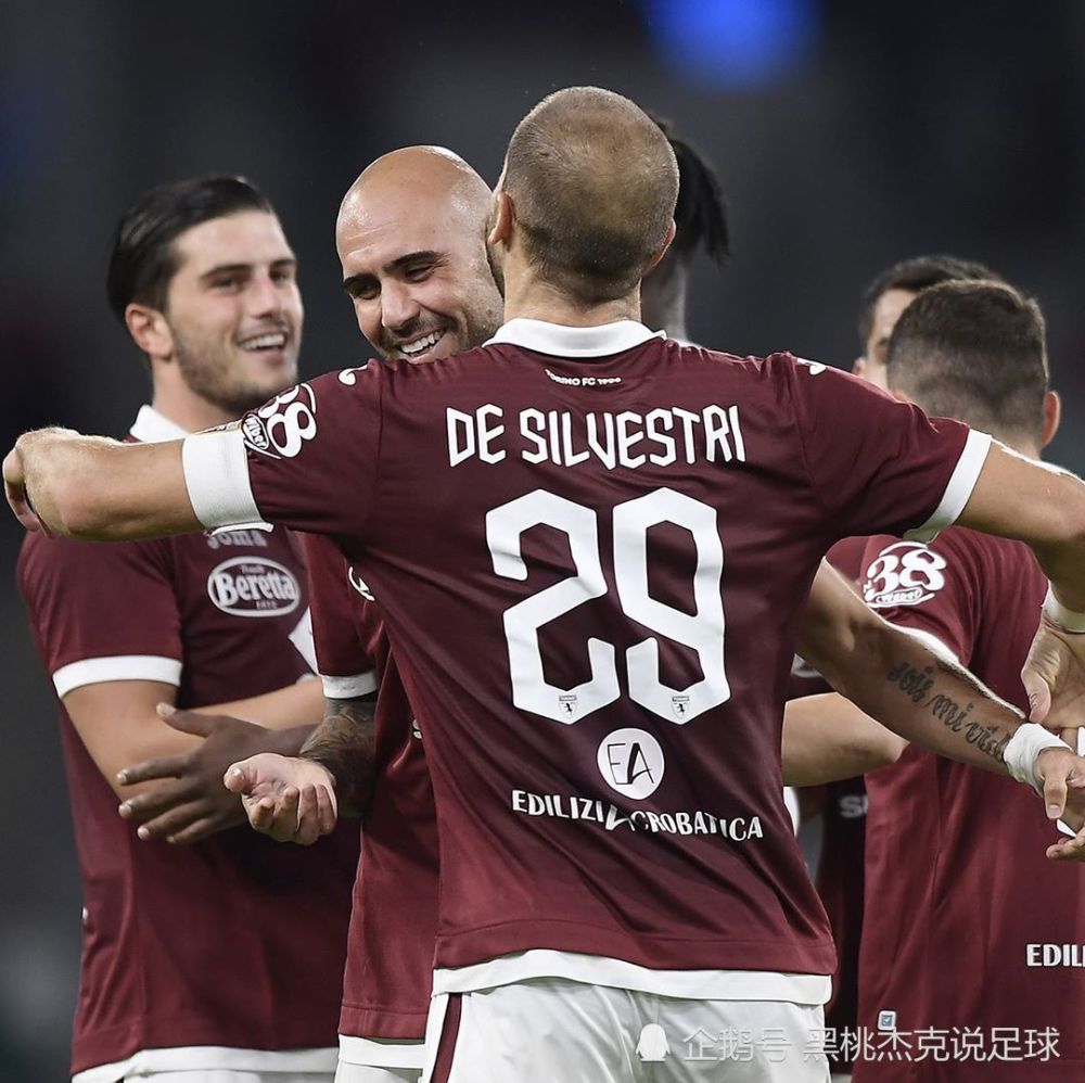 九游会·J9官网欧联赛程吃紧，武汉三镇赛后内部沟通，赛场秩序良好，心理建设被强调的简单介绍